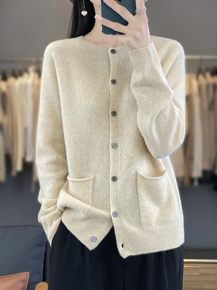 Damski sweter z wełny merino,  – Wool Coat Peacoat recenzja i cena